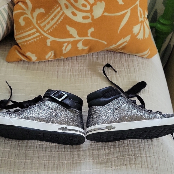 Skechers Kids Glittery High-Top Sneakers - Black and Silver With Side Zipper - Picture 5 of 9